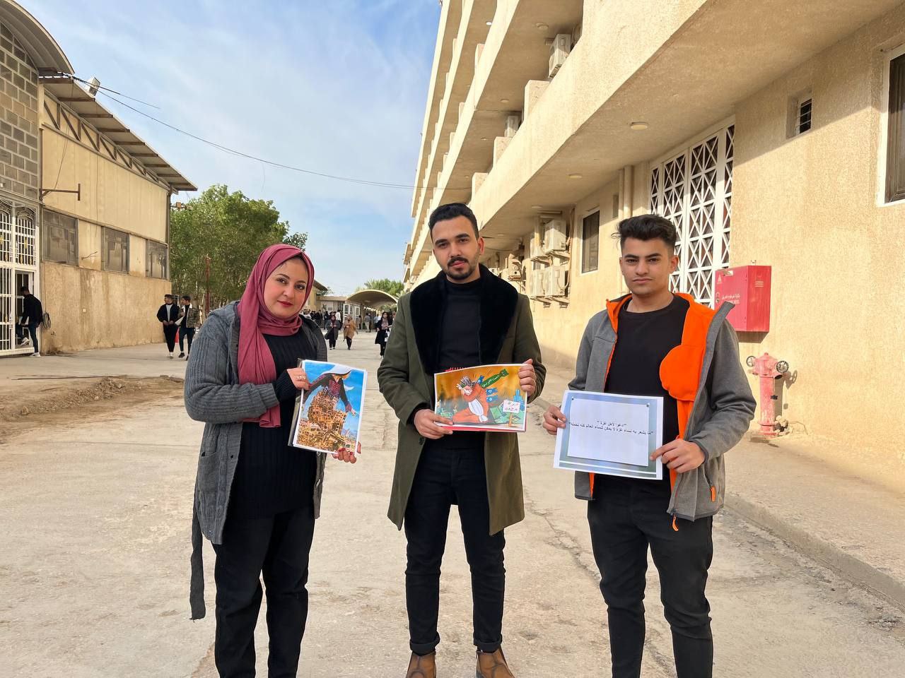 " المرأه شمس  تنير الكون"