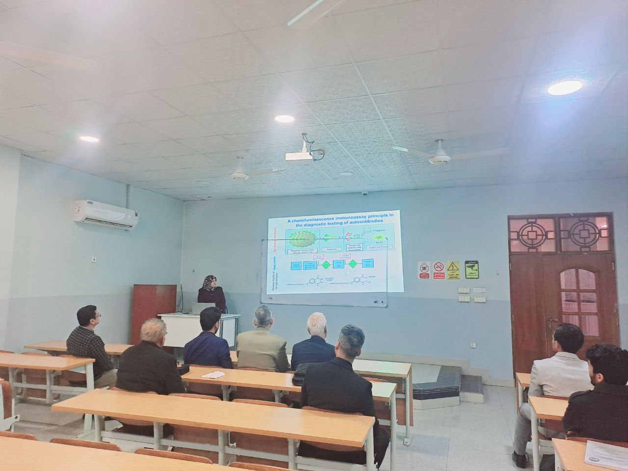 قسم تقنيات المختبرات الطبية في كلية التقنيات الصحية والطبية بجامعة المستقبل يقيم حلقة دراسية بعنوان Electrochemiluminescence technique