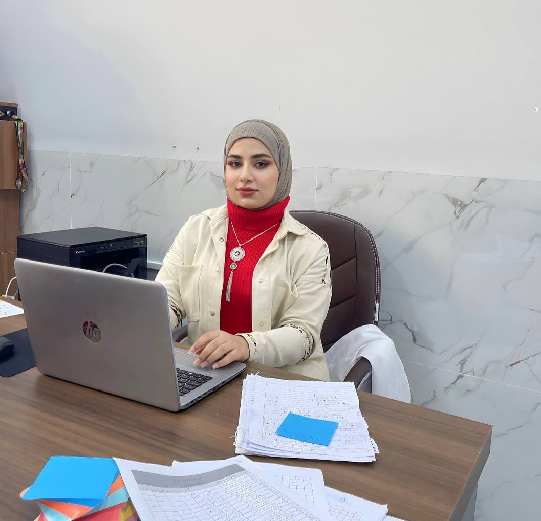 مقالة علمية للسيدة هنادي تحسين مسلم بعنوان "فوائد وأضرار مقاومة البكتيريا للمضادات الحيوية: نظرة علمية"