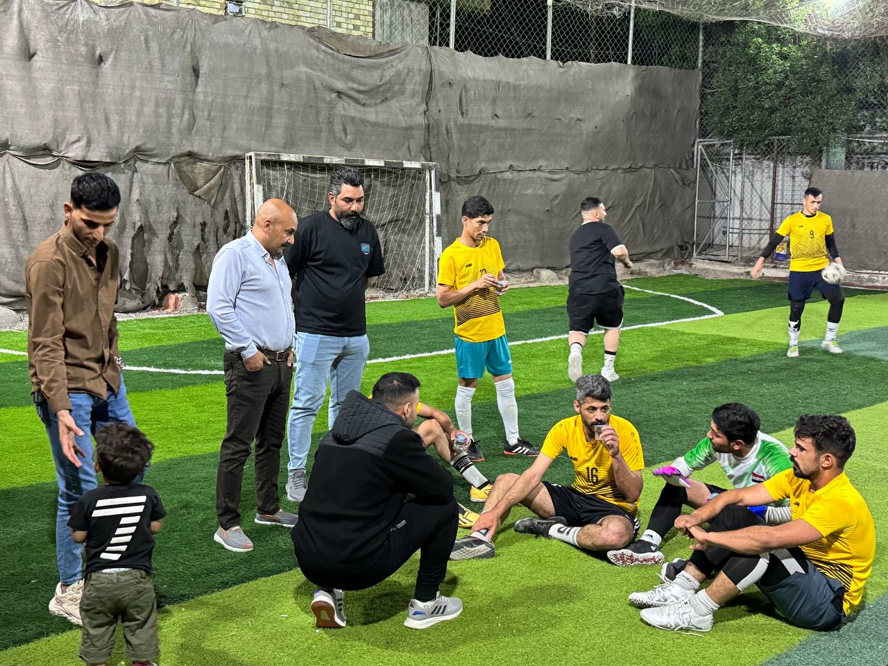 مشاركة قسم ادارة الاعمال في لعبة كرة القدم 