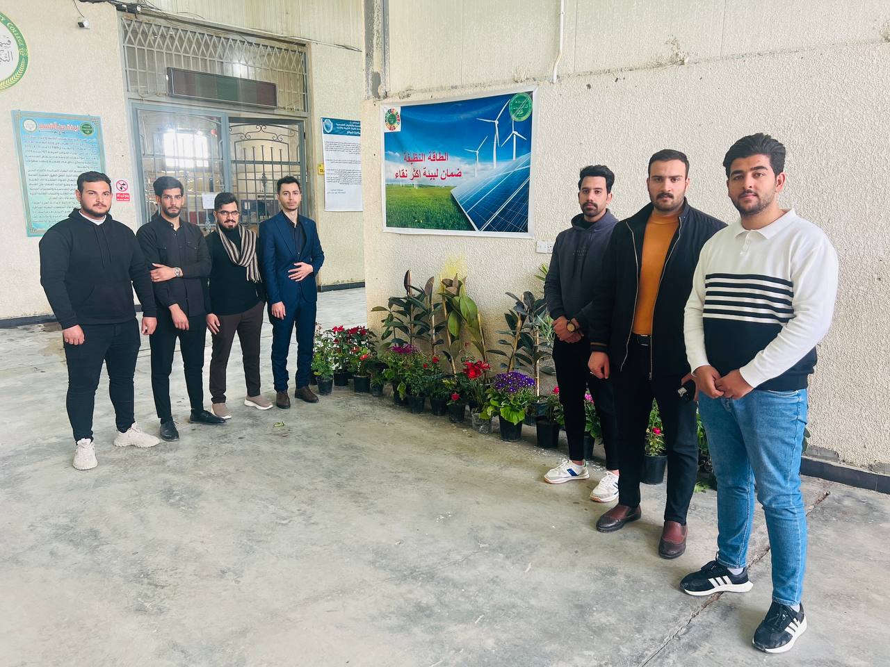 حمله تشجير اروقه المختبرات الهندسية في جامعة المستقبل