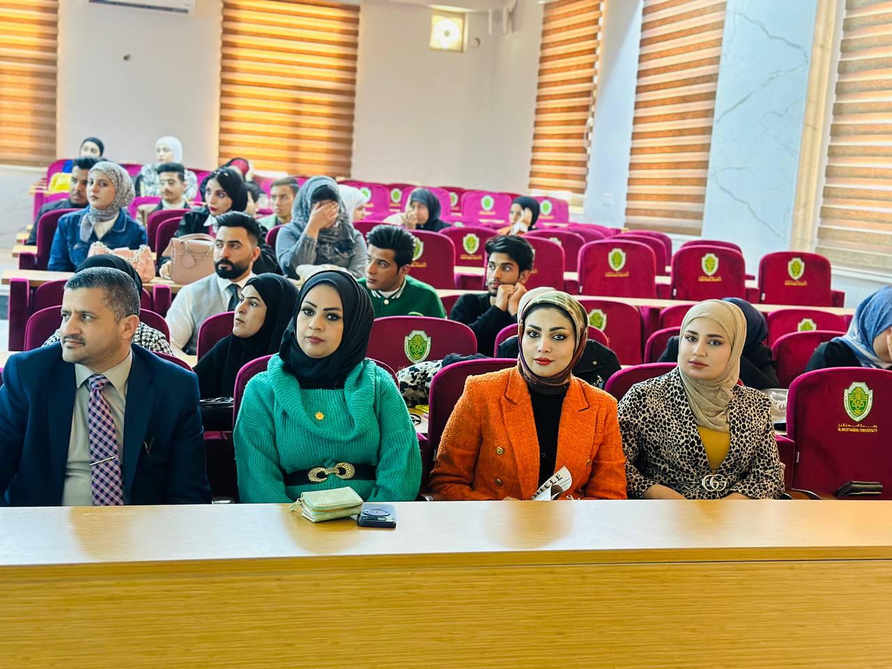 حضور كادر قسم الكيمياء الحياتية ورشة عمل بعنوان (مكافحة المخدرات ) بالتعاون مع جهاز الامن الوطني