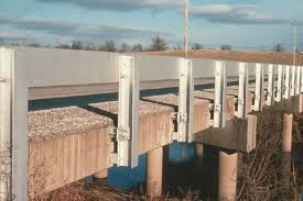 الجسور السرية في البلاطات المصممتة