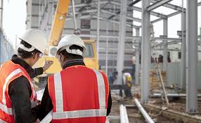 التنقل في صناعة البناء والتشييد كخريج شاب