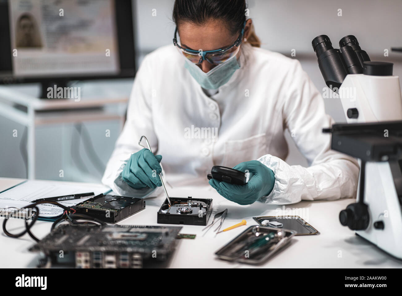 مقالة علمية للتدريسي ا.م.د. علي كاظم الغرابي حول موضوع IT Forensic