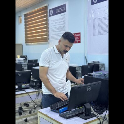 طلبة المرحلة الرابعة في قسم الأجهزة الطبية يوفرون احتياجات مختبر تطبيقات الحاسبة 