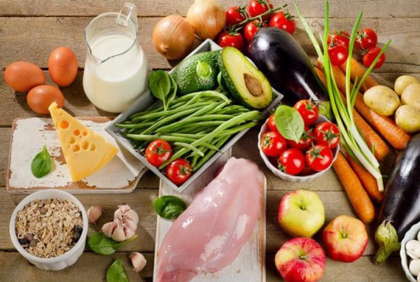 تاثير البروتينات والهرمونات والمكملات الغذائيه 