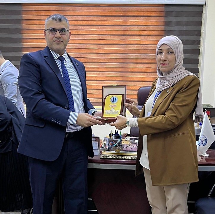 تكريم رئيس قسم الامن السيبراني ا.م.د. علي كاظم الغرابي في المؤتمر العلمي الخامس لبحوث تقنيات الهندسة الكهربائية