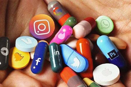 مقالة علمية بعنوان " الأسباب الاجتماعية والنفسية للإدمان على وسائل التواصل الاجتماعي" للطالبة (فاطمه منقذ صاحب) جامعة المستقبل-كلية العلوم-قسم علوم الفيزياء الطبية- المرحلة الثالثة وبأشراف (م.م نور محمد)