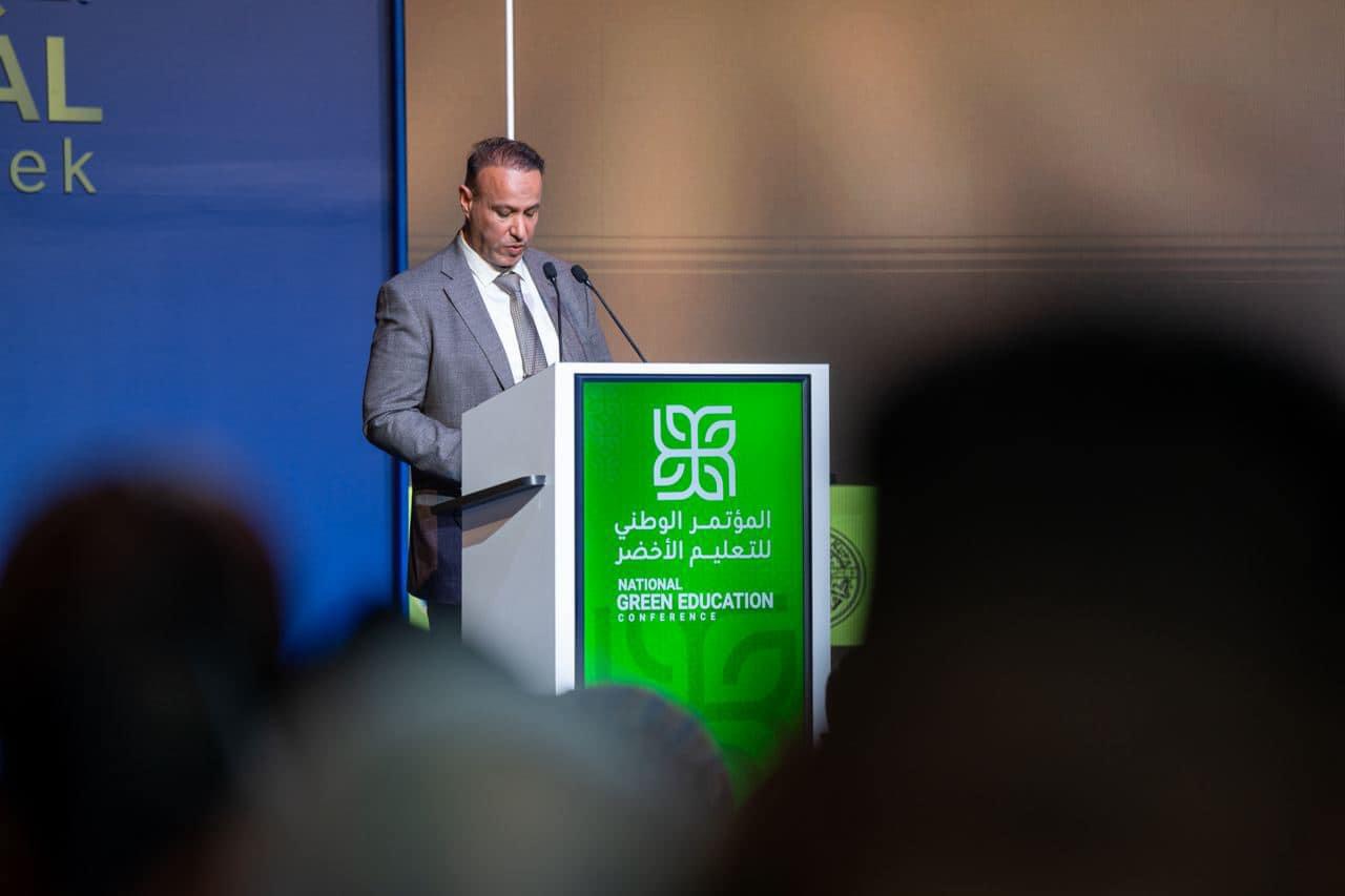 عميد كلية الهندسة ينشر بحثاً علمياً في مستوعبات سكوباس