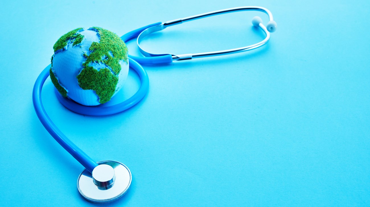 مقالة سفيرة الأستدامة في كلية الصيدلة الطالبة "شفاء طارق الشمري" بعنوان "تأثير مادة الكافيين"