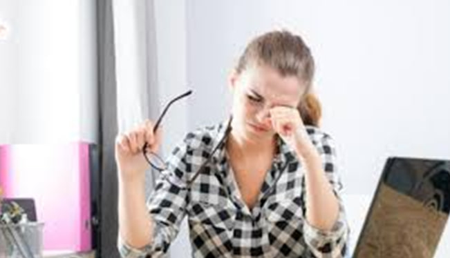 مقالة علمية للتدريسية ( م.م أمنة شاكر شهد) بعنوان ""أضرار الشاشات الالكترونية  ""