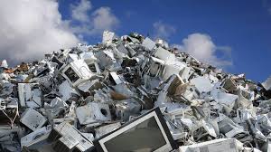 مقالة علمية للتدريسية (م.م ختام جميل  مشتاق ) بعنوان ""التلوث الألكتروني وتأثيره الضار على البيئة ""