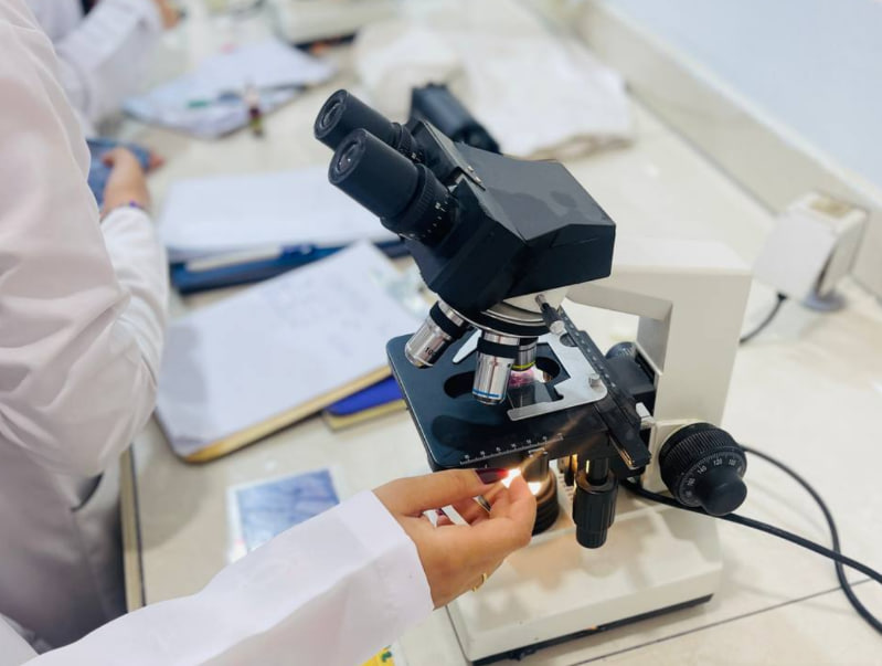 جانب من المحاضرات ( العملية) لطلبة المرحلة الثانية .