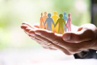 مقاله علمية لانسة ( هبه صلاح هادي ) بعنوان"" الخدمة الاجتماعية ""