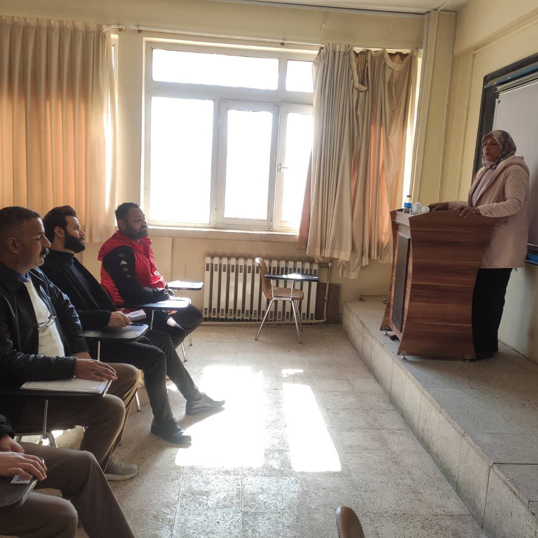 ندوة توعوية حول توفير بيئة عمل صحية تلبي معايير العدالة بين الجنسين في جامعة ابو علي سينا