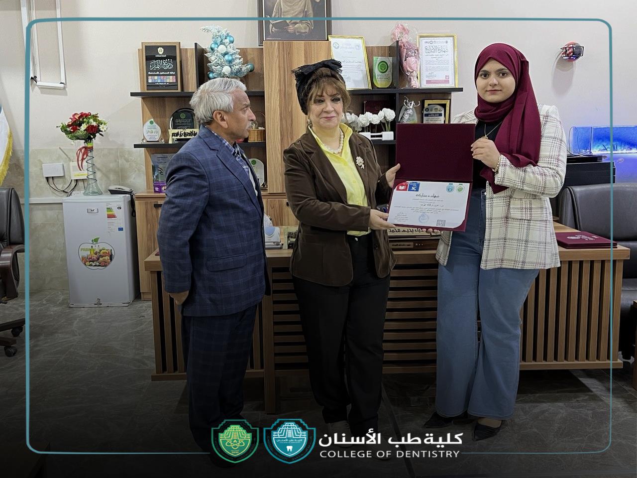 تكريم الطلبة المشاركين في معرض الفن التشكيلي