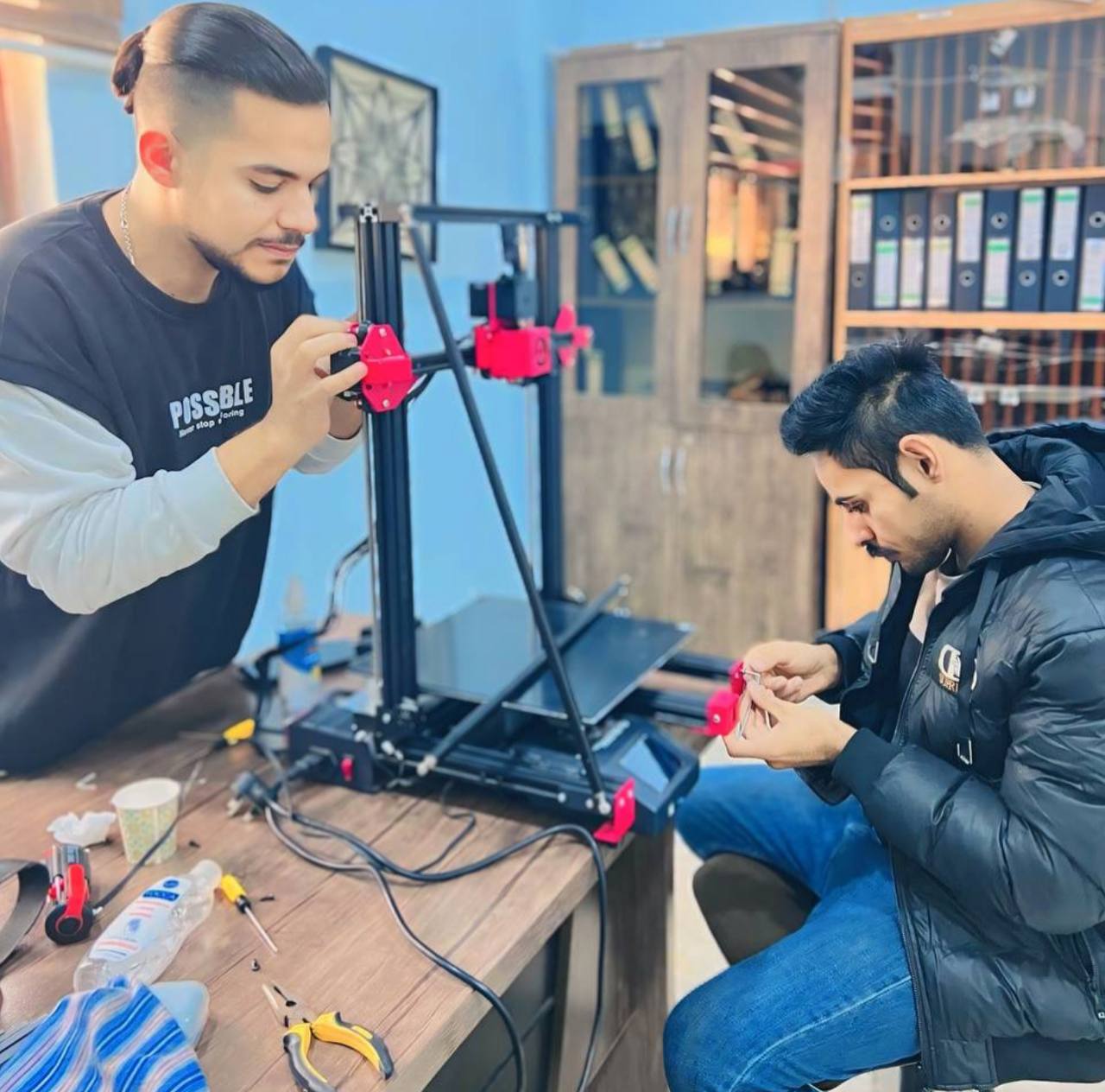 "Part of the activities of the students of the Department of Biomedical Engineering – Second Year for Laboratory Equipment Maintenance"