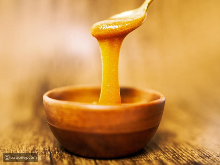 مقاله علمية ل( هبه صلاح هادي) بعنوان""عسل المانوكا) ""