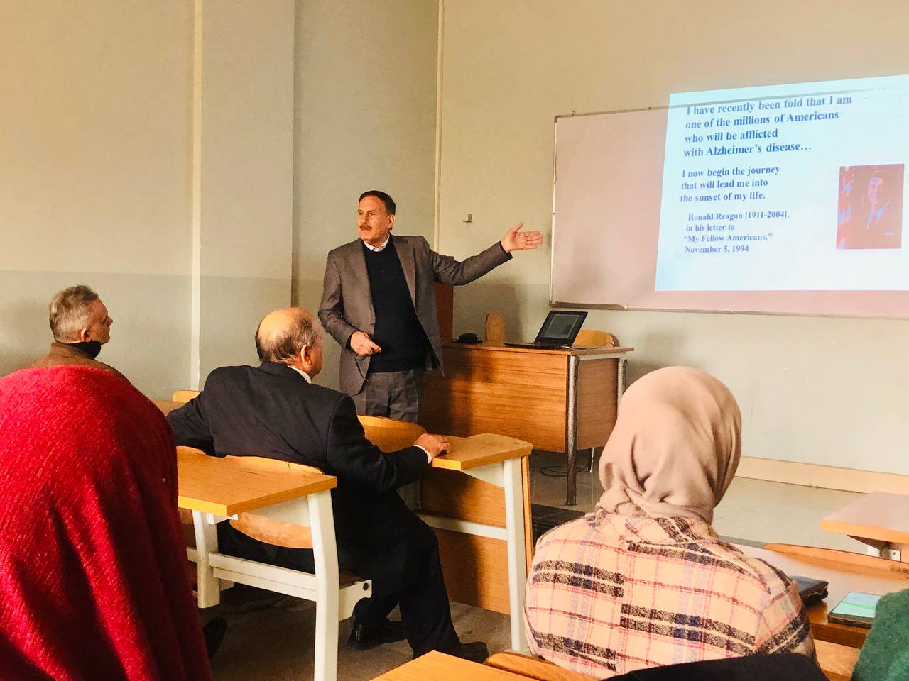  كلية التقنيات الصحية والطبية بجامعة المستقبل تنظم سمناراً علمياً حول أحدث طرق علاج مرض الزهايمر