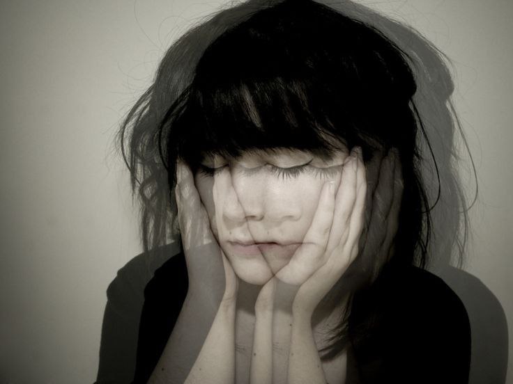 مقالة علمية للمعيدة  فاطمة حيدر جاسم بعنوان(ازدواجية الرؤية).