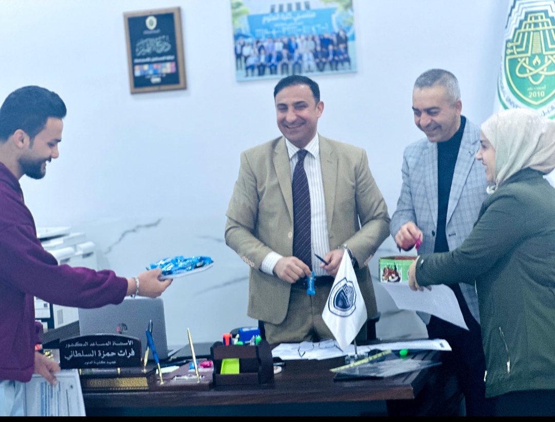  توزيع بروشورات عن وصايا الإمام زين العابدين (ع) وتقديم هدايا بمناسبة ولادته