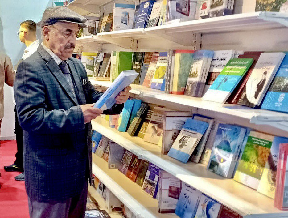 حضور الكادر التدريسي لقسم علوم الحياة في معرض المستقبل السنوي للكتاب