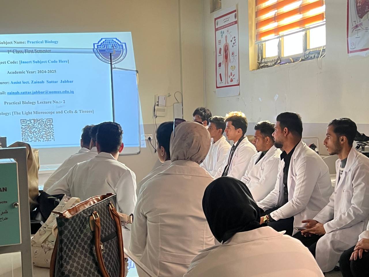 إقامة ورشة تدريبية بعنوان "الجانب العملي ودوره في إعداد الطالب"