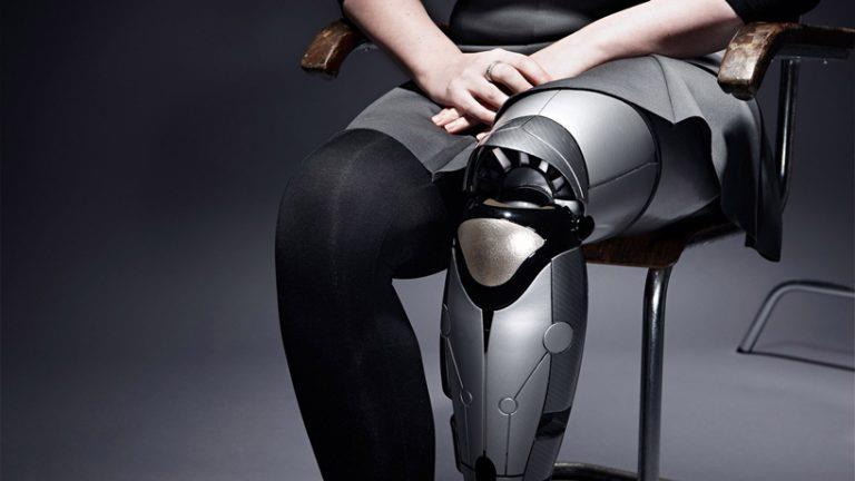 تصميم الدوائر الكهربائية للأطراف الصناعية الذكية