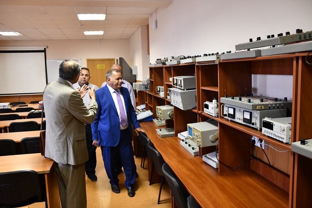 توقيع مذكرة تفاهم بين كلية المستقبل الجامعة وجامعة Saint Petersburg Electrotechnical University LETI في روسيا الإتحادية