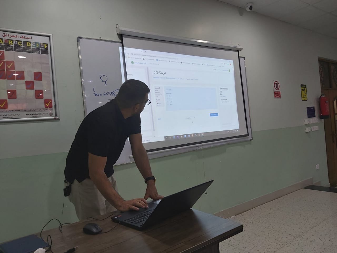 ورشة تدريبية خاصة بالتعليم الالكتروني