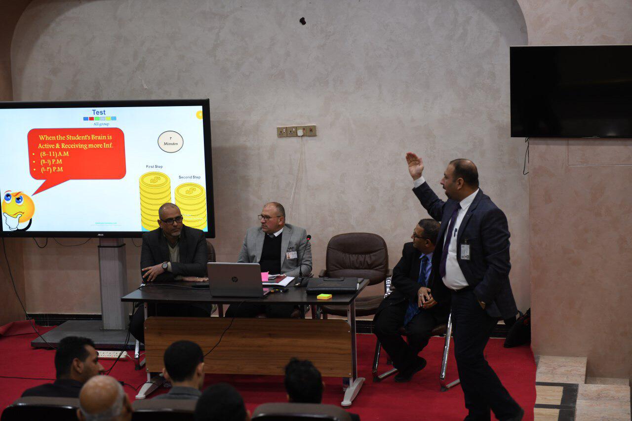 كلية المستقبل الجامعة تقيم ورشة ثقافية بعنوان “التفكير الإبداعي والتحصيل العلمي بتقنيات البرمجة اللغوية والعصبية”