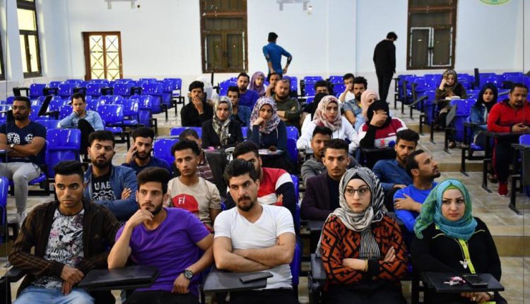 حلقة نقاشية لقسم التربية البدنية وعلوم الرياضة في كلية المستقبل الجامعة