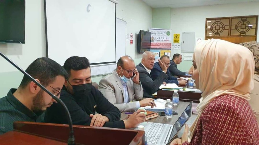 كلية المستقبل الجامعة تجري مقابلات للسيدات والساده من حملة شهادة الماجستير  والبكالوريوس المتقدمين للتعيين على ملاك الكليه  .  