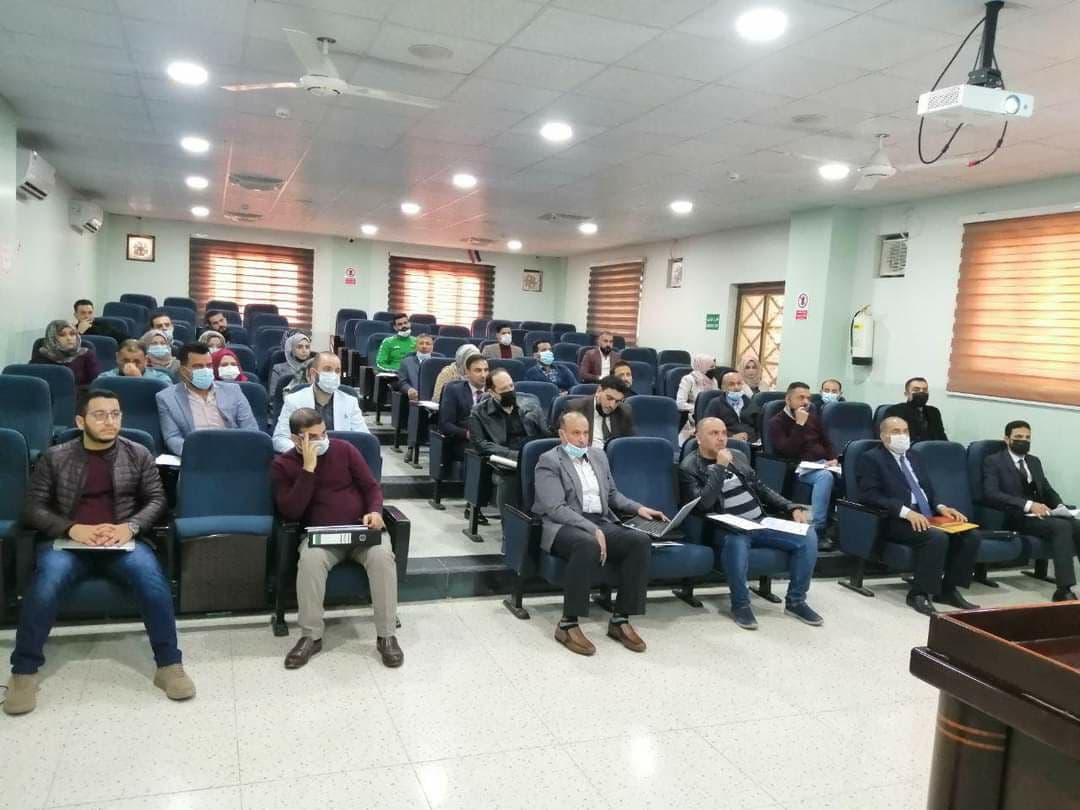 السيد عميد كلية المستقبل الجامعة يترأس اجتماعا لمناقشة المسيرة الدراسية مع بدء العام الدراسي ٢٠٢٠-٢٠٢١