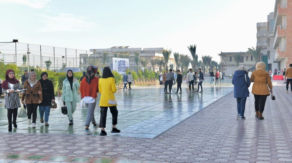 ننوه طلبتنا الاعزاء الراغبين بالتقديم على اقسام كلية المستقبل الجامعة بأن التقديم لازال مفتوحاً لغاية يوم غد الثلاثاء الموافق ٢٠٢٠/١٢/٢٩ الساعه الخامسة عصرا. 