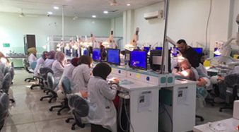 مختبر الفانتوم لطلبة قسم طب الاسنان في كلية المستقبل الجامعه