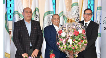 استقبل السيد عميد كلية المستقبل الجامعة في مكتبه صباح يوم الاحد ٢٣/٢/٢٠٢٠ عدد من الضيوف المهنئين 