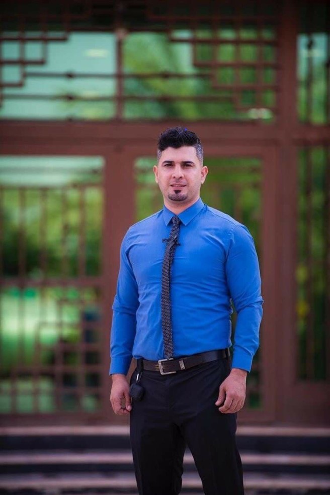 تدريسي في كلية المستقبل الجامعه يشارك في تأليف كتاب خاص في كرة الصالات ..