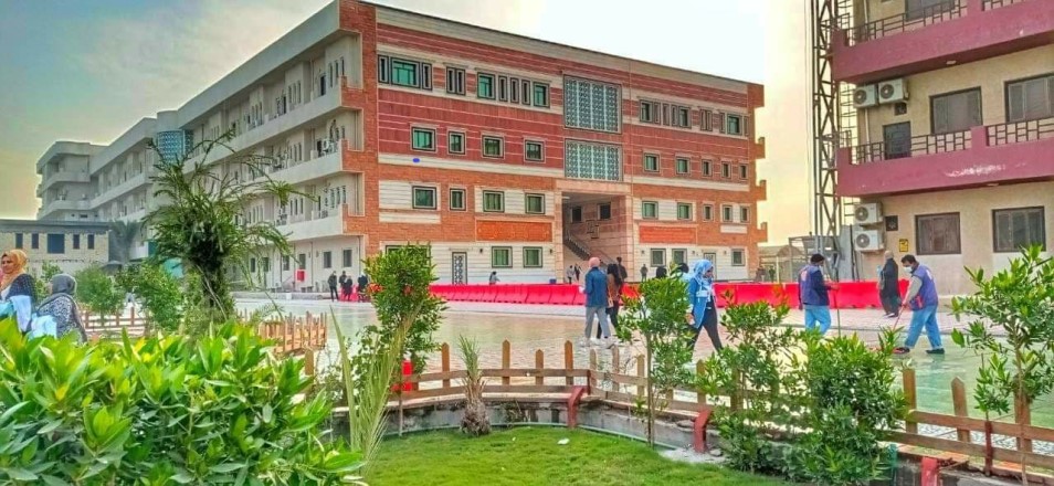 كليه المستقبل الجامعة تحصل على تثمين جهود من وزير التعليم العالي والبحث العلمي 