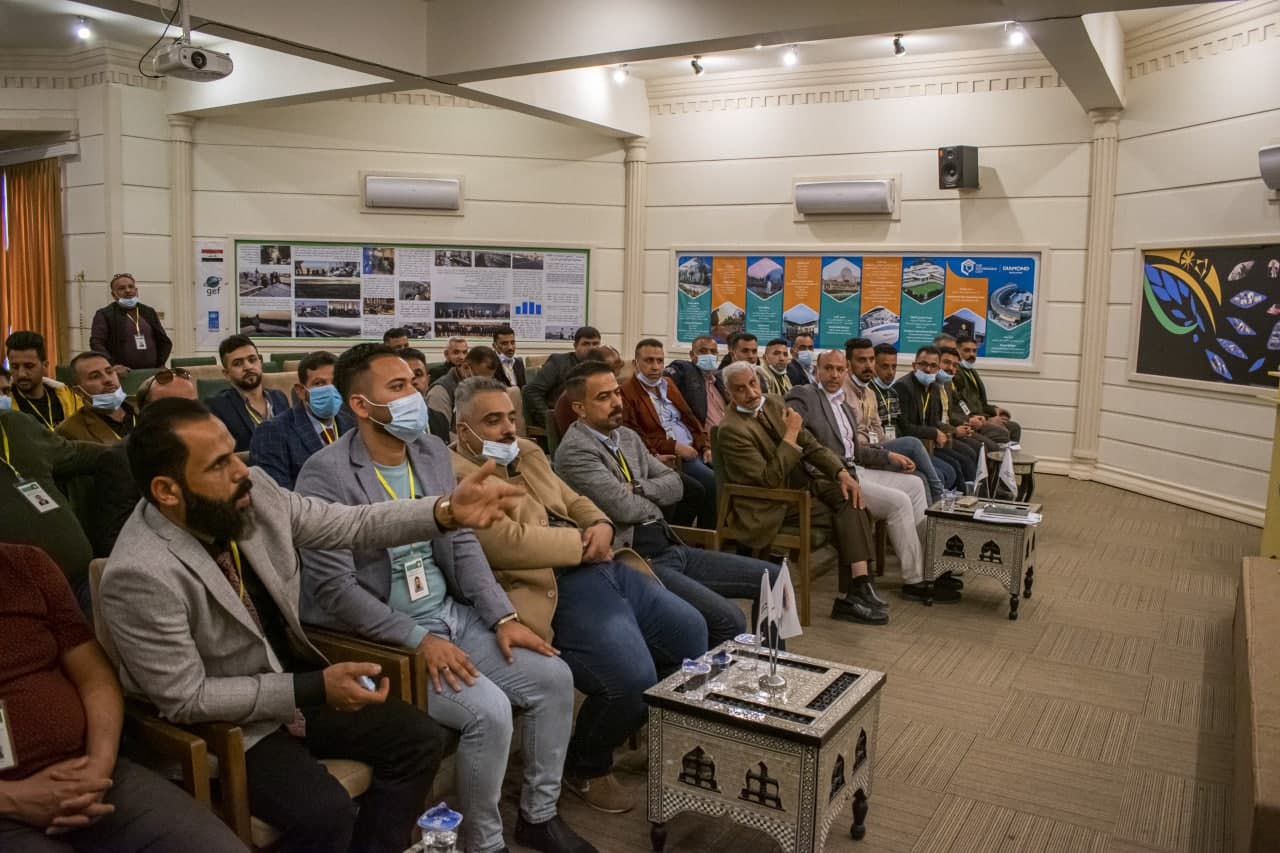 قسم هندسة تقنيات التكييف والتبريد في كلية المستقبل الجامعة ينظم زيارة علمية الى مركز الطاقة المتجددة في بغداد