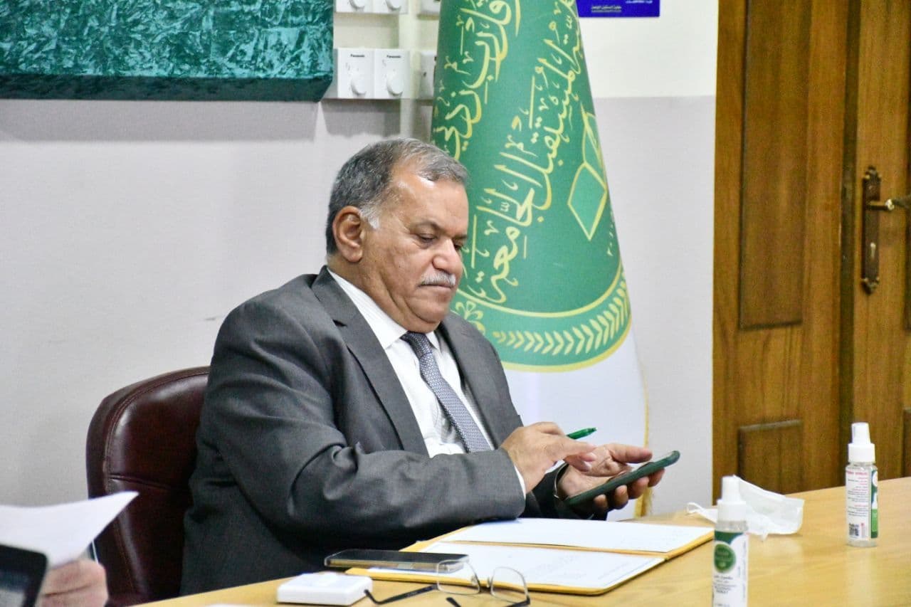 عميد كلية المستقبل الجامعة يترأس اجتماعا للاقسام العلمية في غرفة العمليات