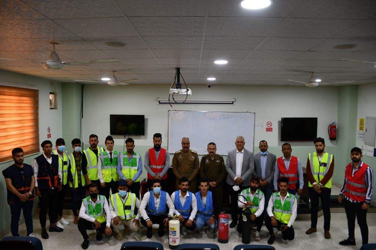 اختتام الدورة التدريبية لفرق الحماية الذاتية في كلية المستقبل الجامعة بالتعاون مع مديرية الدفاع المدني. 