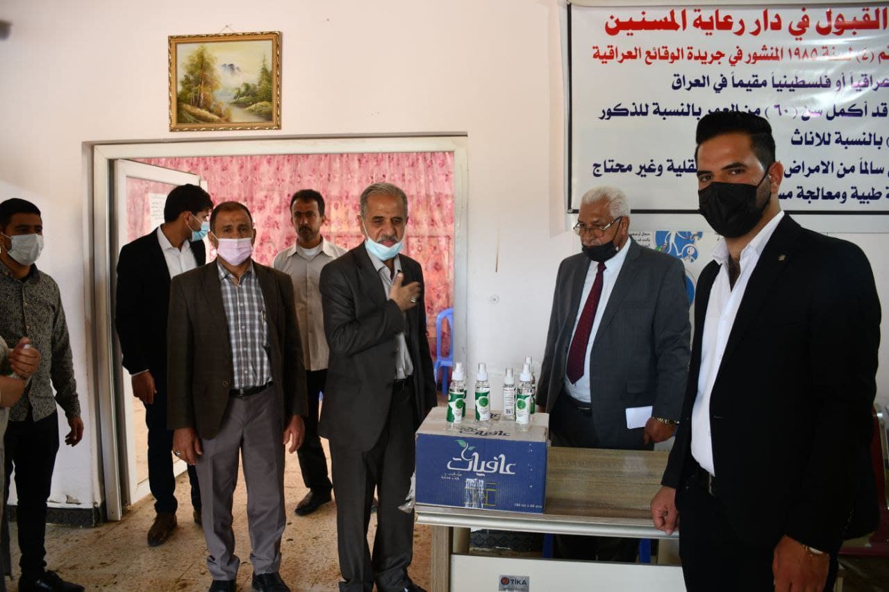 كلية المستقبل الجامعة تنظم زيارة الى دار المسنين في بابل 