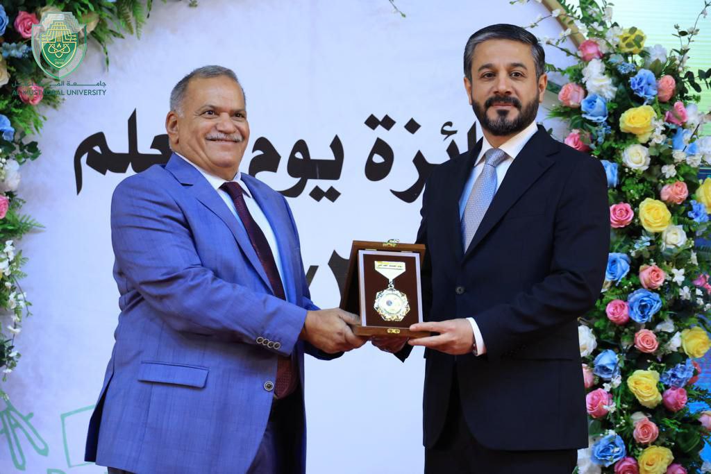 بمناسبة يوم العلم .. وزير التعليم يكرم جامعة المستقبل  لحصولها على المركز الاول على مستوى الجامعات والكليات الاهلية في العراق 