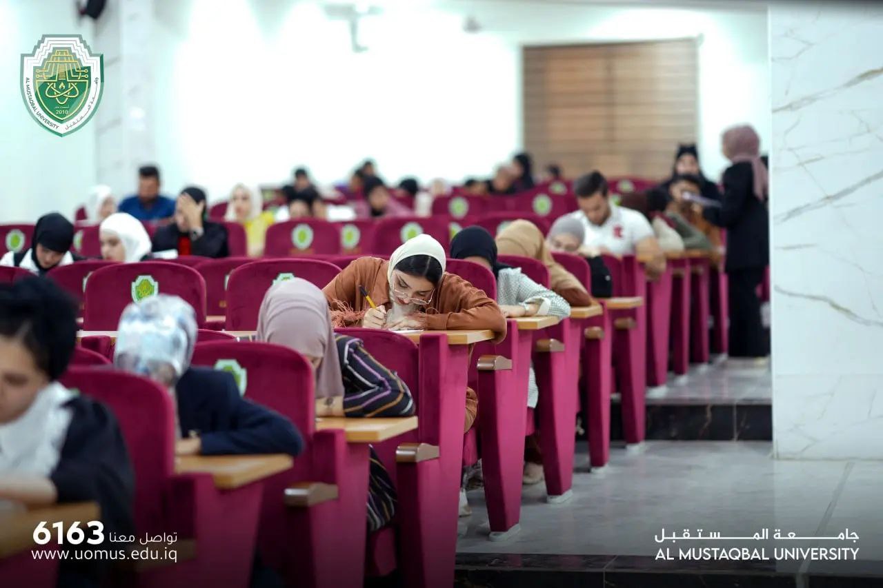 جانب من استمرار امتحانات المد لطلبة كلية طب الاسنان وكلية الصيدلة في جامعة المستقبل