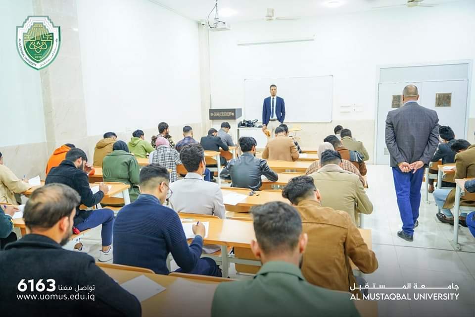 جانب من امتحانات طلبة كلية التمريض في جامعة المستقبل 