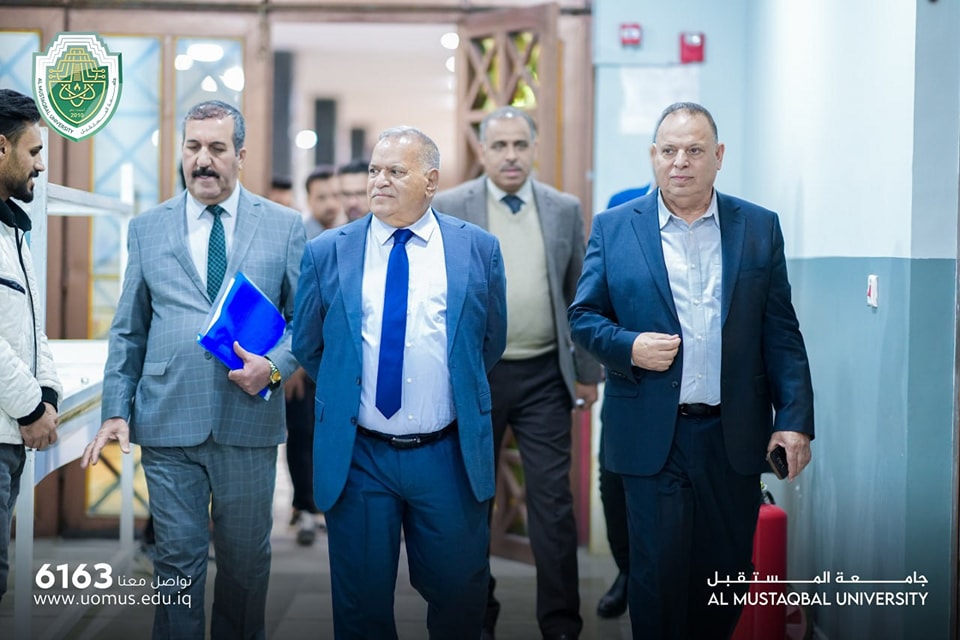 رئيس جامعة المستقبل يجري جولة تفقدية لمتابعة سير الامتحانات النهائية للكورس الاول