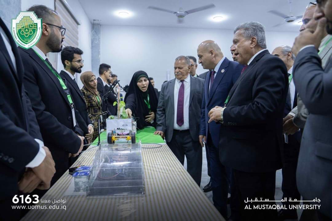 وكيل وزاره التعليم العالي لشؤون البحث العلمي يفتتح مركز تطبيقات الذكاء الاصطناعي خلال زيارة إلى جامعة المستقبل 