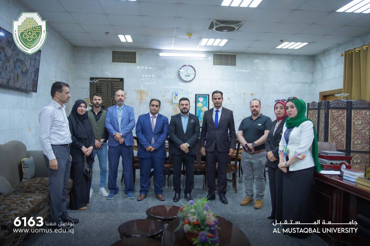 وفد من كلية الصيدلة بجامعة المستقبل يزور الطالبة زينب عباس في مستشفى الحلة التعليمي للاطمئنان على حالتها